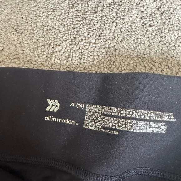Girls All In Motion black Capri leggings yxl 14 - Picture 2 of 2